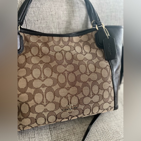 EUC Coach Brown Signature Jacquard Leather Shoulder Bag - Picture 4 of 8